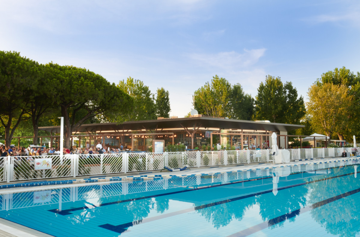 Camping-marina-di-venezia-ristorante-piazza-marina-gallery2