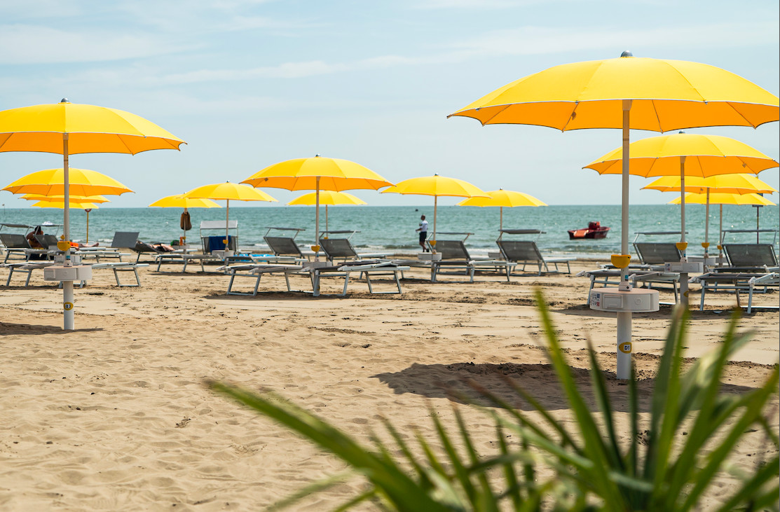Sunset - Parasol Rental