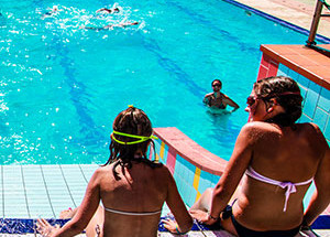 POOL TROPICAL