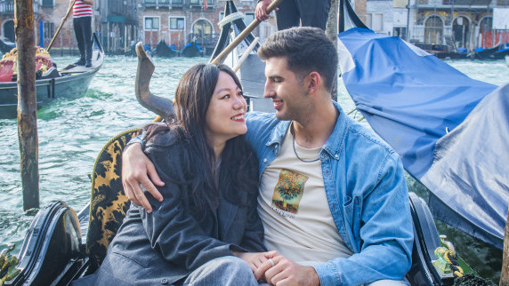 couple during a private gondola tour