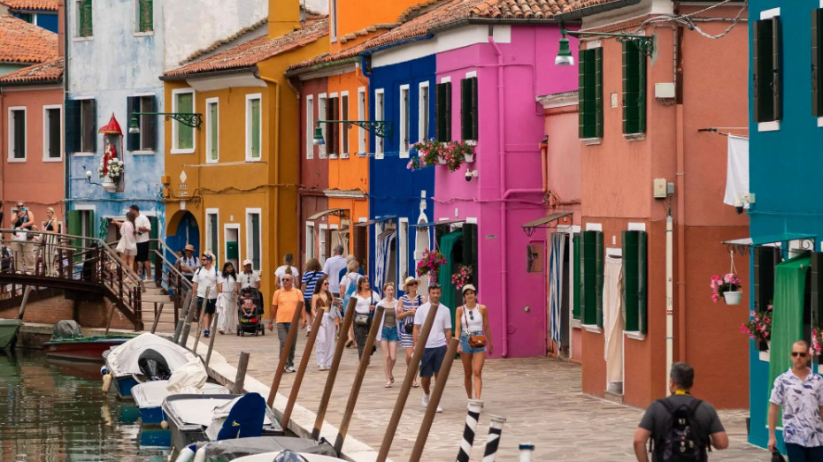 Cavallino-Treporti: Burano Boat Transfer + Optional Venice/Torcello