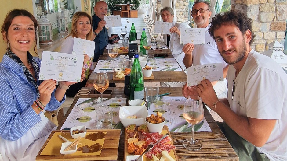 Olive Oil Tasting and Mill Visit + Aperitif - Frantoio Manestrini