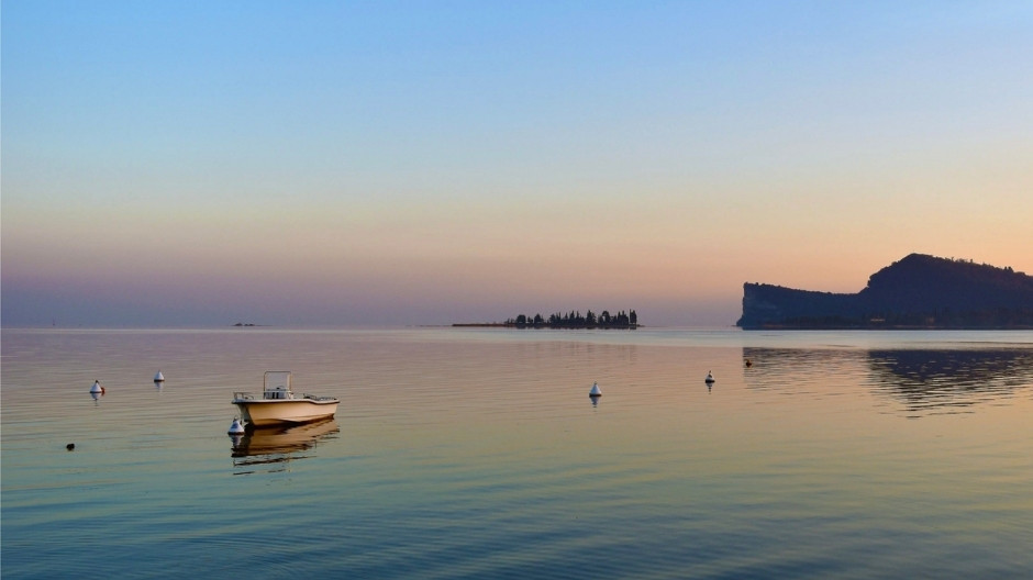 Private Sunset Boat Tour from Manerba