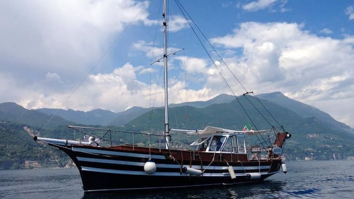 Panoramic Boat Tour + Aperitif from Toscolano Maderno