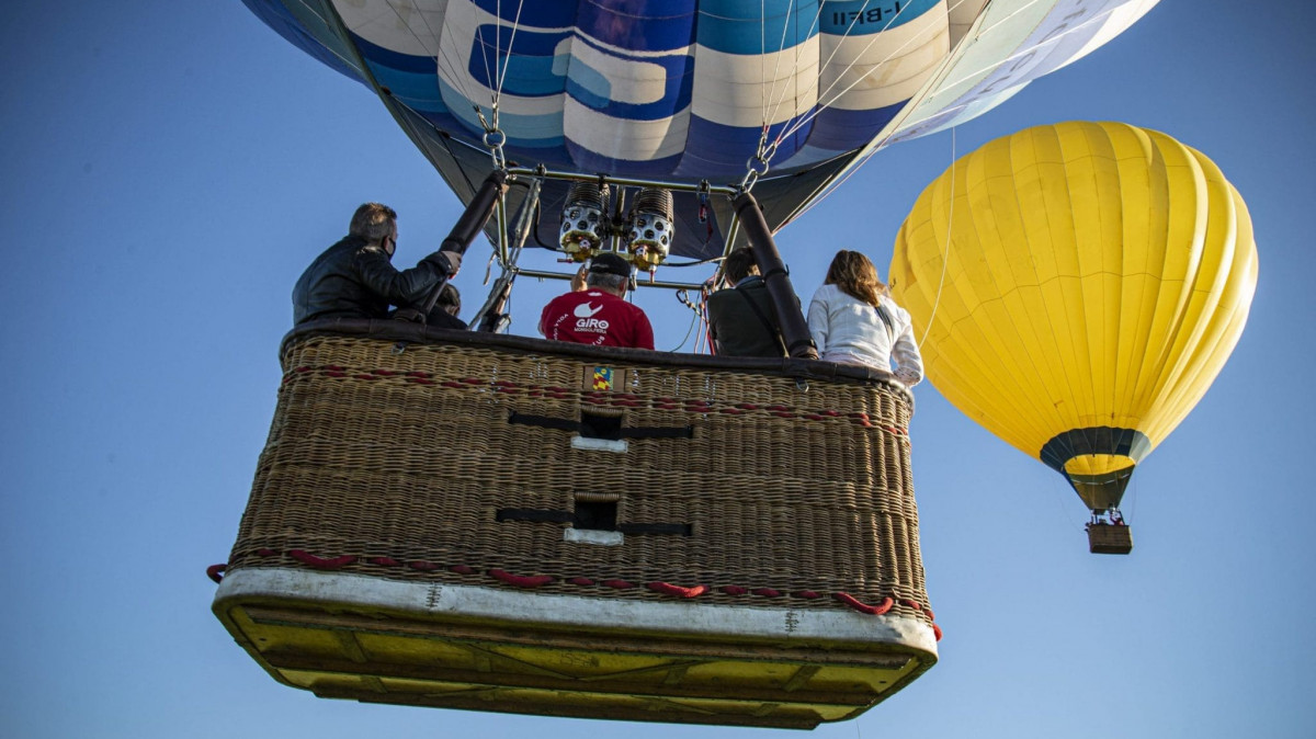 Hot Air Balloon Flight over Lake Garda + Aperitif