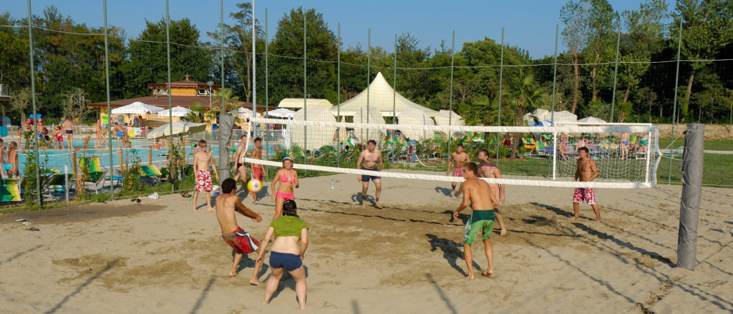 07.09.2007 004 campo polivalente - piccola