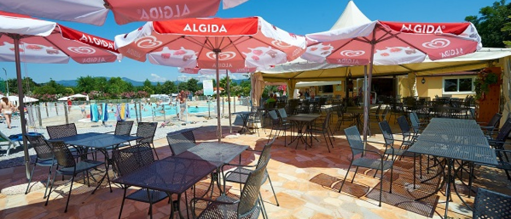BV. Ristorante esterno Camping Baia Verde  0703p 1